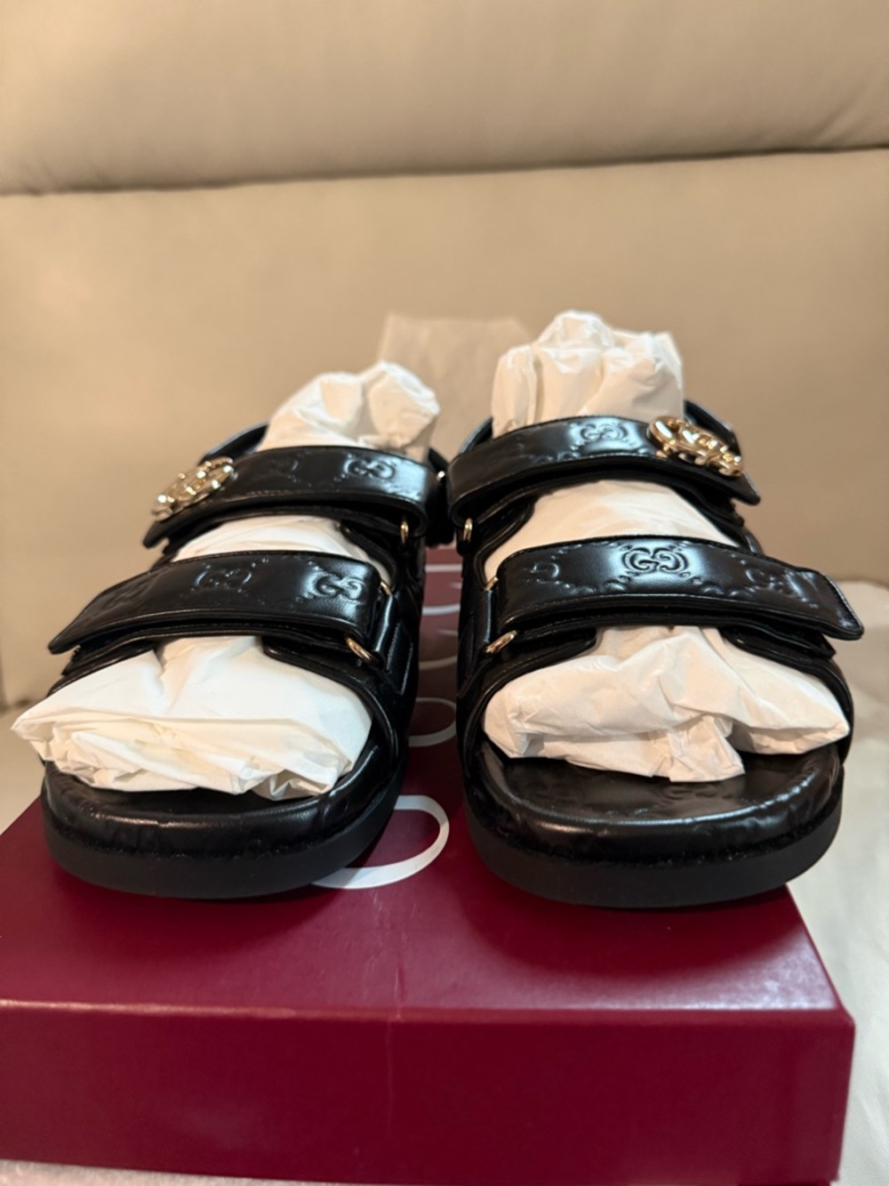 Gucci Black Embossed GG Kids Sandals with Gold Logo - Picture 8 of 12
